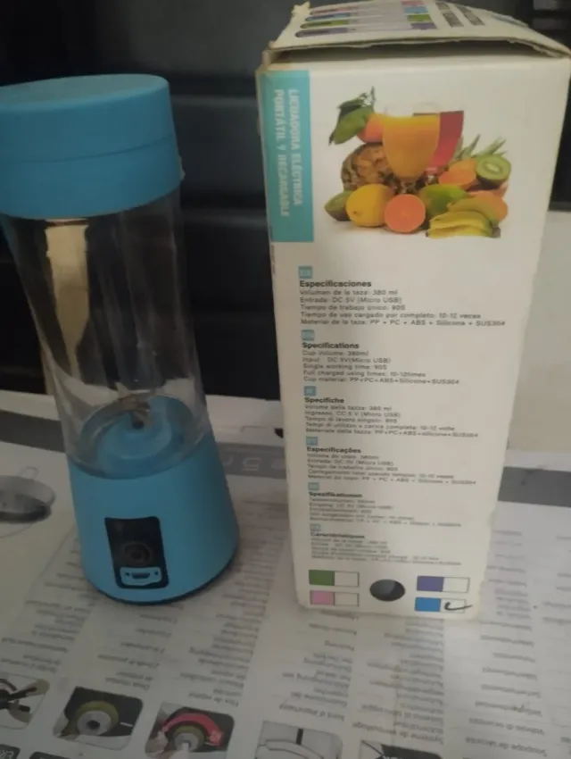 Licuadora Eléctrica Portátil ME YE-02