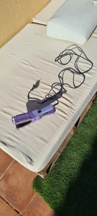 Plancha de pelo morada