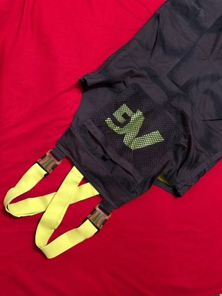 Mono de esquí/snowboard negro.
Talla M.