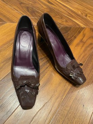 Scarpe Tod's  con fiocco, color prugna.