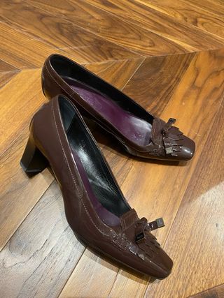 Scarpe Tod's  con fiocco, color prugna.
