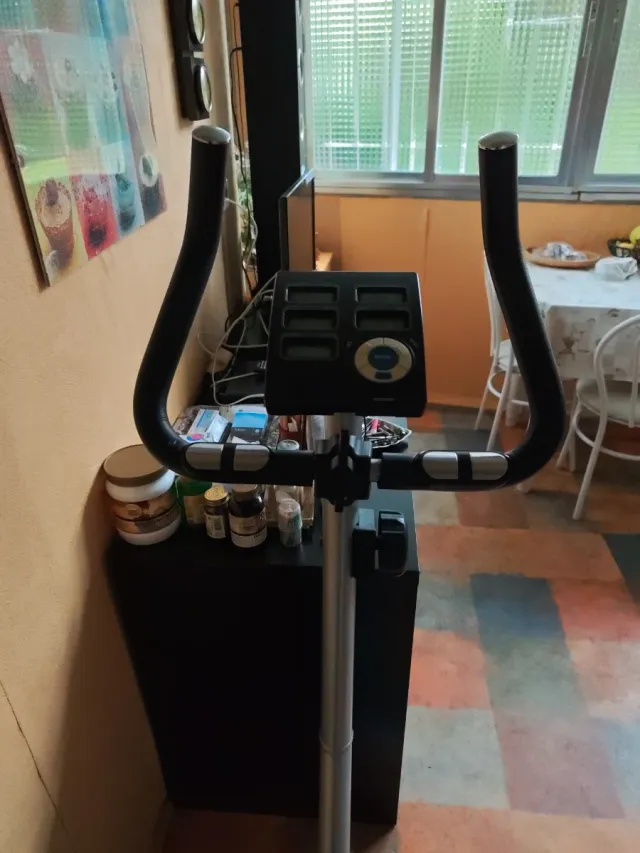 Bicicleta Estática Azul y Gris