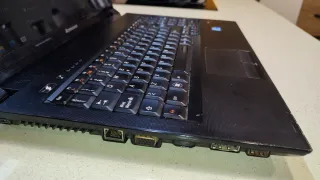 Portátil Lenovo i3 B560 con Windows 11 Pro