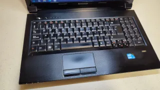Portátil Lenovo i3 B560 con Windows 11 Pro