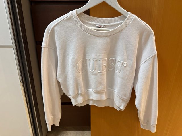 Sudadera Guess Blanca usada 1 vez.