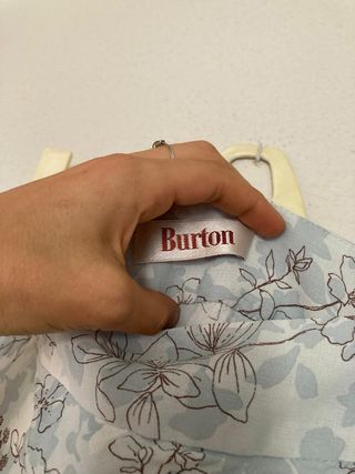 Falda midi Burton floral azul y blanco