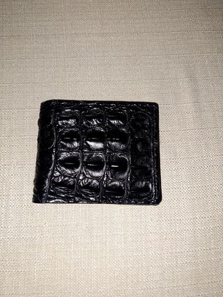 Portafogli in pelle di coccodrillo nero