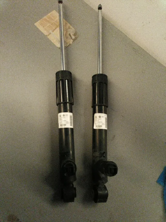 Amortiguadores electrónicos traseros Seat Leon