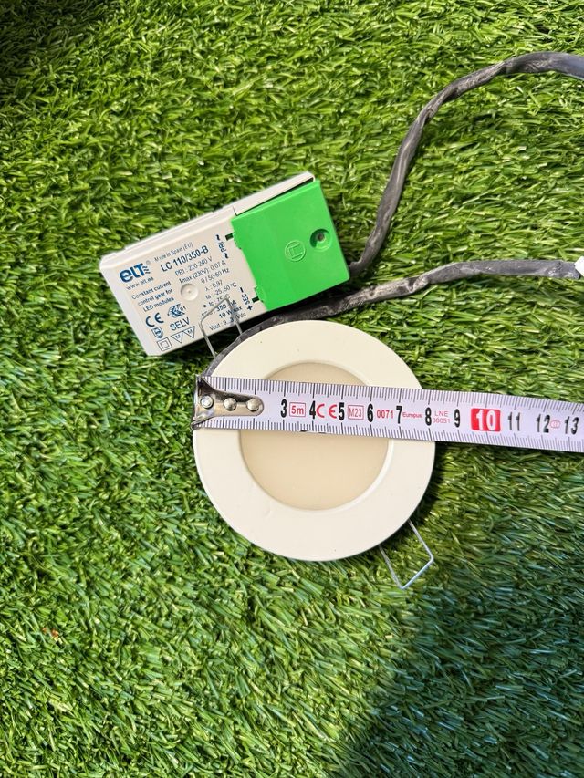 Vendo 54 focos luz led blanca neutra. 