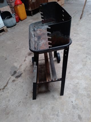 Barbacoa de carbón negra