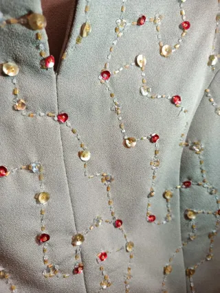 Conjunto de fiesta con pedrería