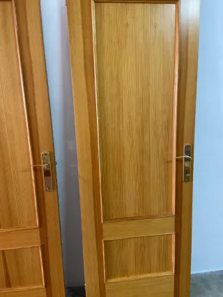 3 Puertas Interiores Maderaa 60 € cada una