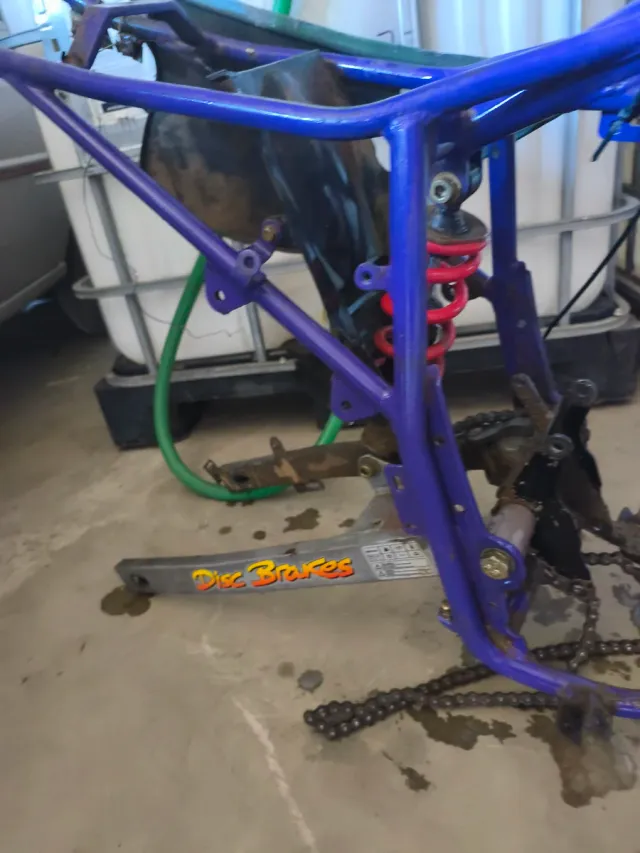 Basculante y suspensión Rieju RR