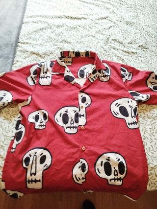Camisa manga corta calaveras