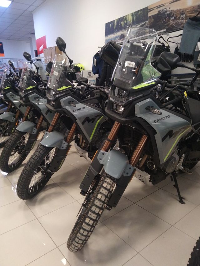 CFMoto 450MT