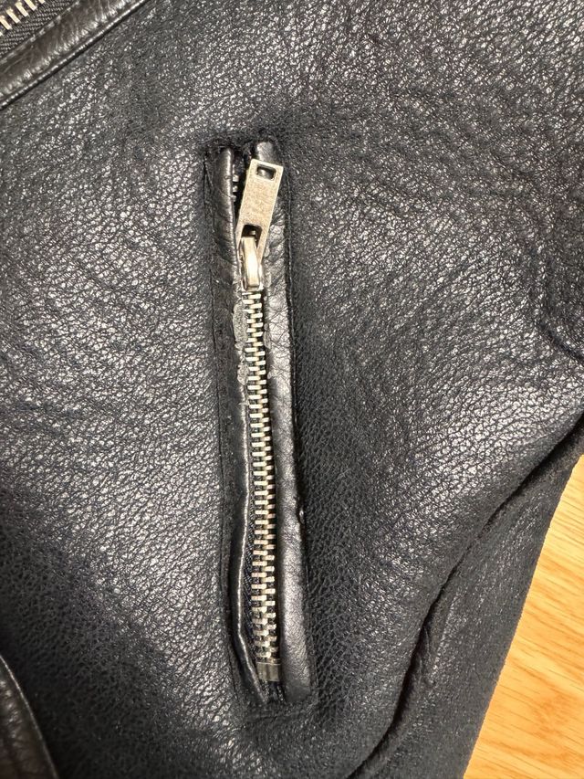 Chaquetòn biker forro pelo negro. Talla L. Zara.
