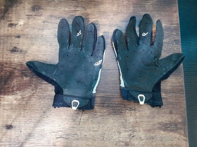 Guanti Oakley Taglia S