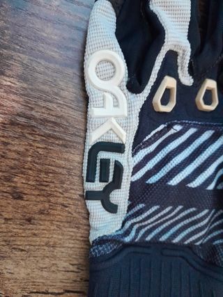 Guanti Oakley Taglia S