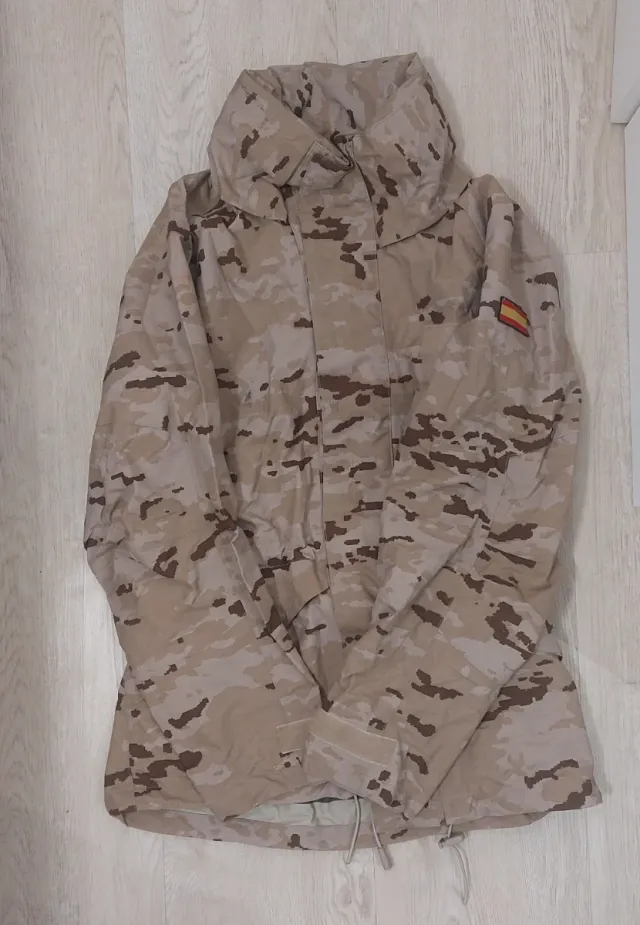 Uniforme de intemperie árido pixelado