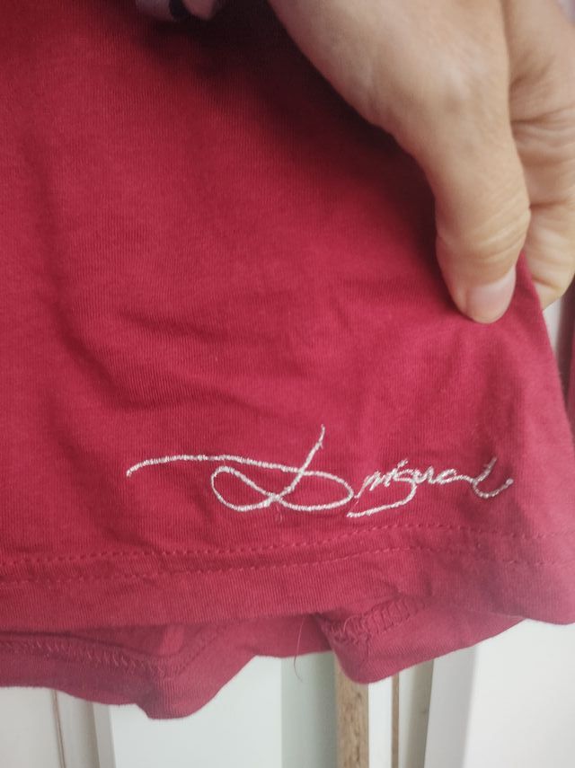 Camiseta DESIGUAL color rojo con estampado "WHY" 