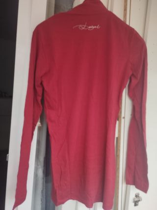 Camiseta DESIGUAL color rojo con estampado "WHY"