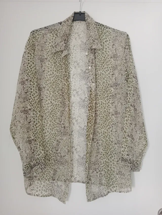 2€Blusa efecto piel serpiente XL