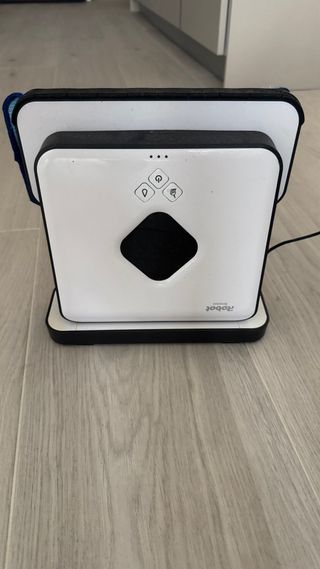 Robot friegasuelos iRobot Braava 390t
