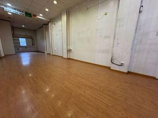 Local comercial en venta en Centre - Eixample – Can Llobet – Can Serra en Barbera del Vallès