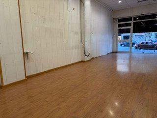 Local comercial en venta en Centre - Eixample – Can Llobet – Can Serra en Barbera del Vallès