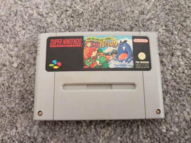 Super Mario World 2 Yoshi's Island SNES PAL