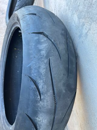 Cubiertas de moto Mitas