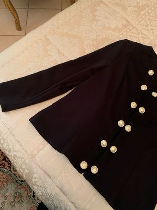 Giacca donna nera con bottoni dorati