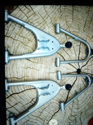 Trapecio Suzuki LTZ 400 inferior izquierdo