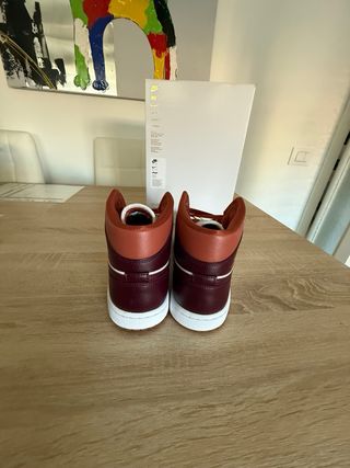 Air Jordan 1 Mid Talla 42.5