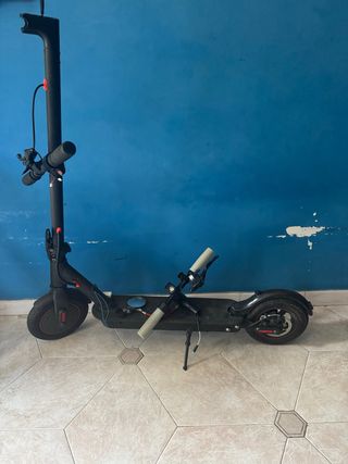 Monopattino Elettrico Nero - NON Funzionante