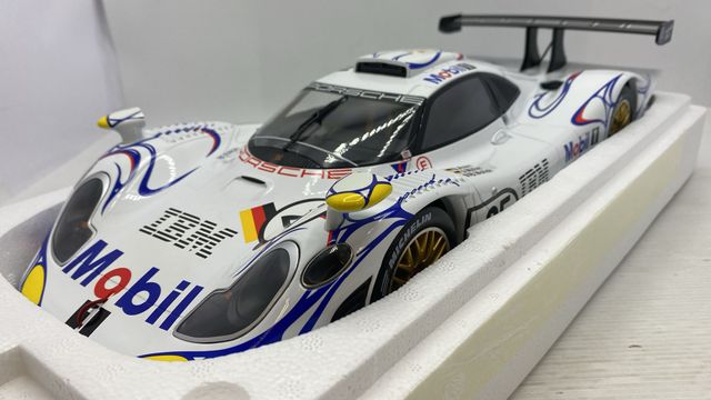 wer1200202 Werk83 Porsche 911 GT1 2nd 24h LeMans