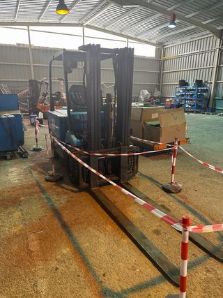 Carretilla elevadora frontal NICHIYU