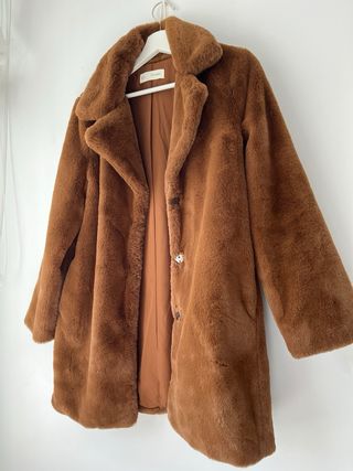 Abrigo pelo sintético marrón Sfera