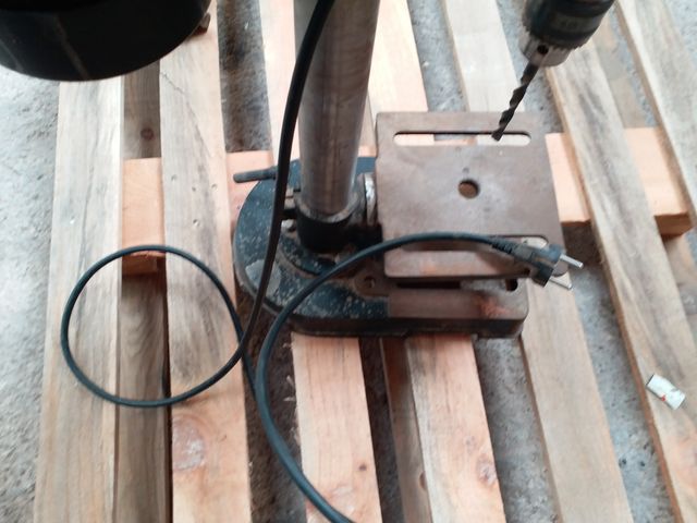 Taladro de Columna Alpha Tools TB 13