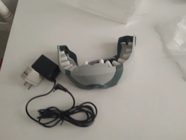 Massaggiatore per tempie e occhi inutilizzato