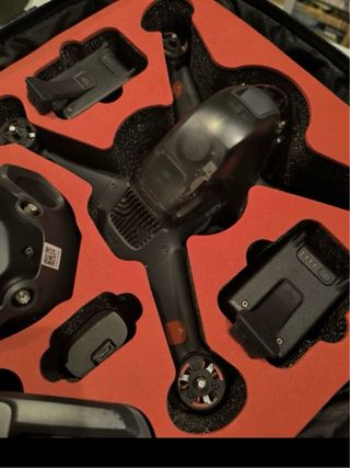 DJI FPV Combo Drone + 3 Baterías + Maleta+ Lentes