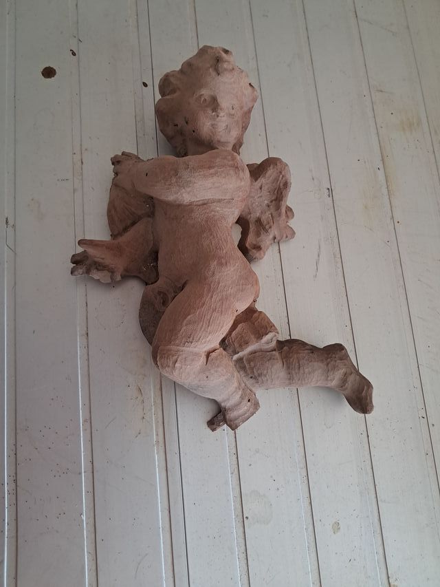 Ángeles de madera de Nogal