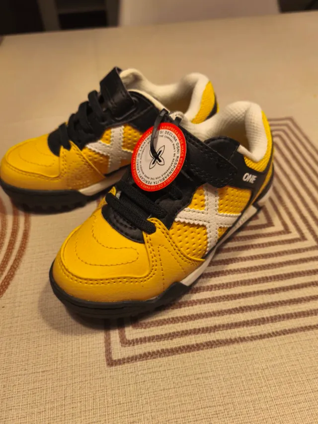 Zapatillas Munich One Turf Vco Kid Amarillas