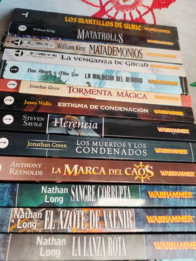 Libros Warhammer. Trilogía Corazones Negros, ..