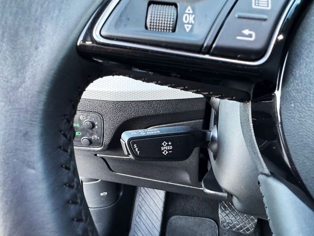 Audi Q2 DESIGN 35 TFSI S TRONIC con LEVAS, CONTROL DE VELOCIDAD...