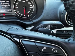 Audi Q2 DESIGN 35 TFSI S TRONIC con LEVAS, CONTROL DE VELOCIDAD...