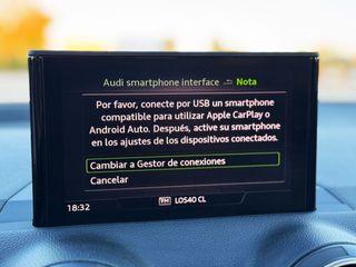 Audi Q2 DESIGN 35 TFSI S TRONIC con LEVAS, CONTROL DE VELOCIDAD...