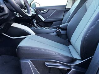 Audi Q2 DESIGN 35 TFSI S TRONIC con LEVAS, CONTROL DE VELOCIDAD...