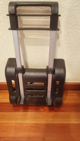 Bolsos de viaje , mochila y Carrito para mochila