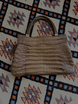 Bolso de mano efecto piel cocodrilo